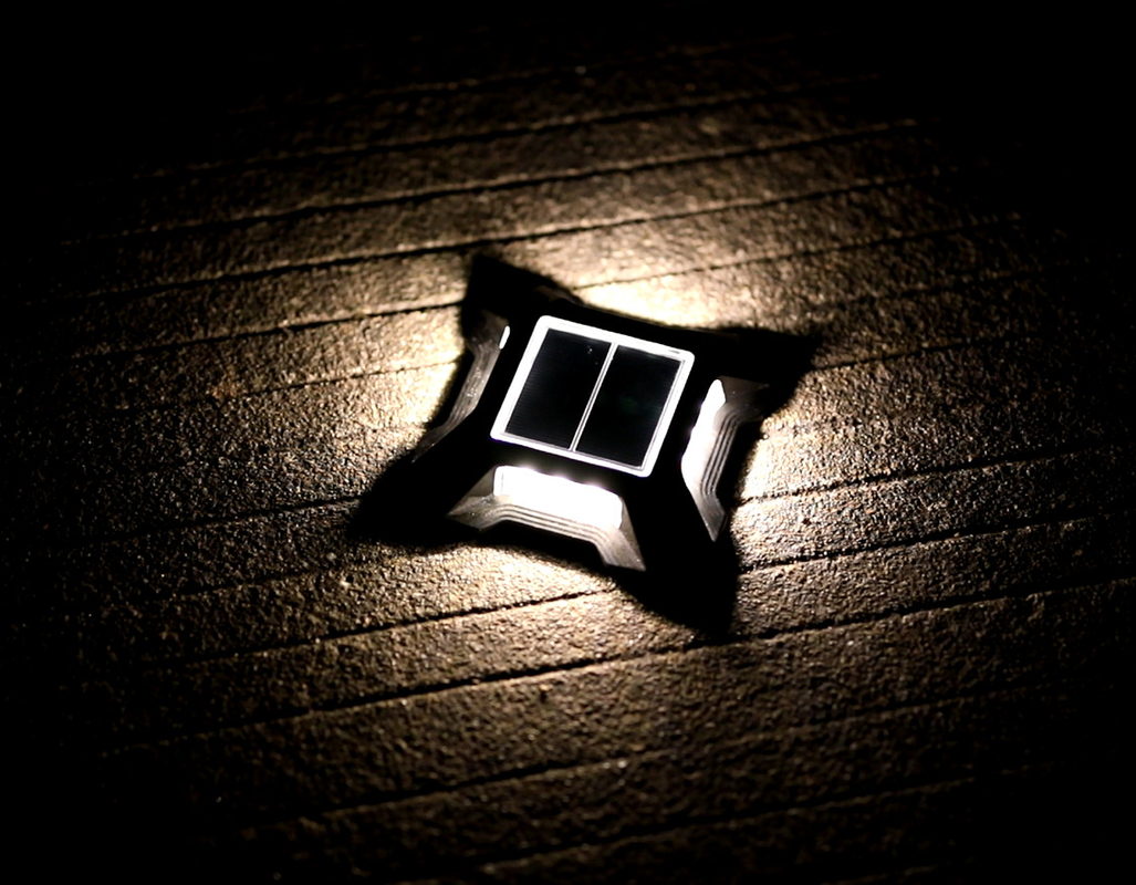 La piattaforma solare impermeabile accende le luci alimentate solari di punto della scala del LED per la strada privata/Rodeside/giardino