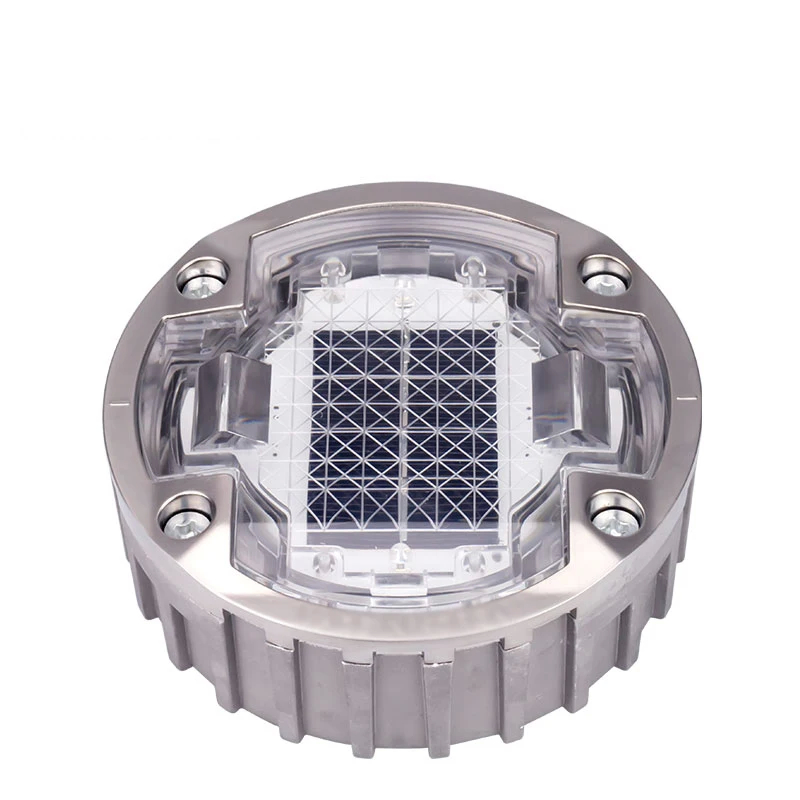 Punti stradali a LED solari leggeri per la sicurezza stradale Temperatura -40°C~85°C Facile da installare
