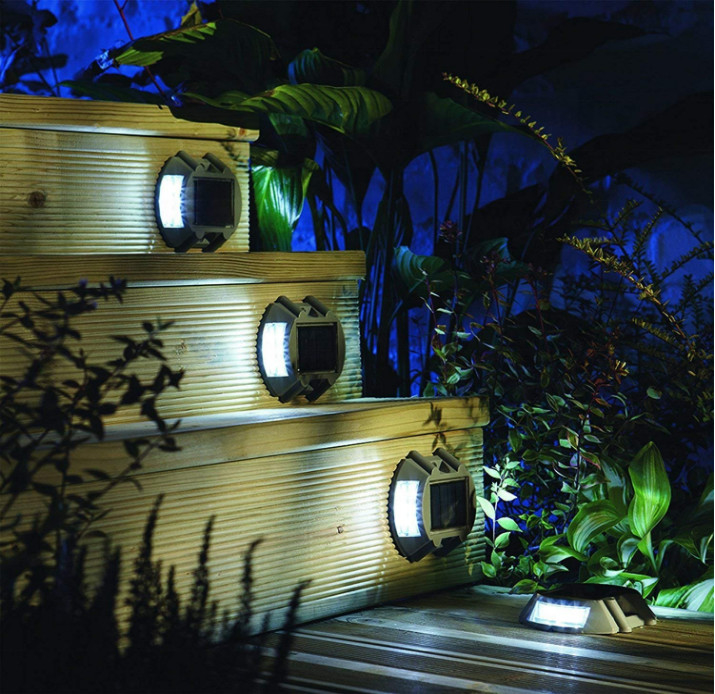 Luce solare per il molo LED alimentata dal sole 2V Voltage Easy Screw Installazione per illuminazione luminosa del molo