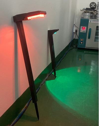 Lampade da giardino solare per esterni da 100LM con pannello solare al silicio monocristallino e batteria da 1200 mA