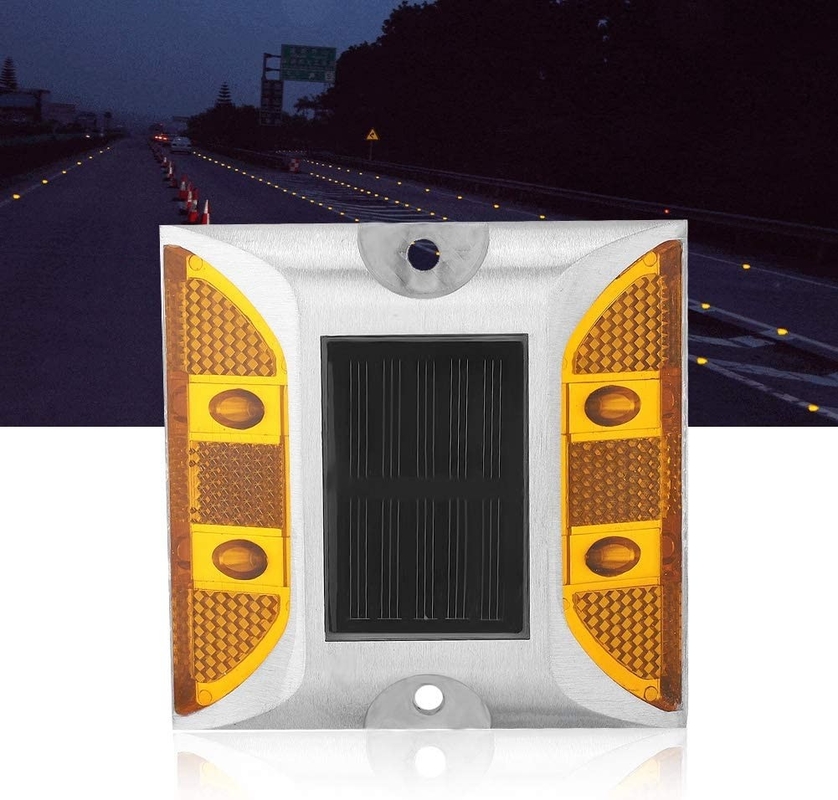 Stagno stradale solare con 103*106*24mm Dimensione e LED Riflettente avvertimento del traffico luce 330g