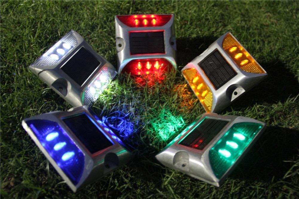 PBW Aluminum Solar Road Stud LED Reflector Solar Road per avvertimento di sicurezza