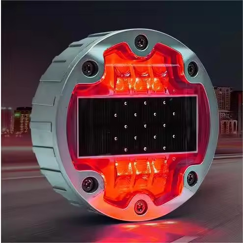 Strada solare incorporata Stud alluminio 60 tonnellate Resiste alla luce lampeggiante Garage impermeabile Autostrada Giardino Strada bordo