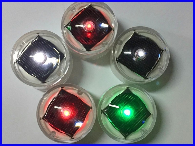 Aluminio sotterraneo per strade solari Rondo Incorporato LED Light Beacon Marcatori stradali