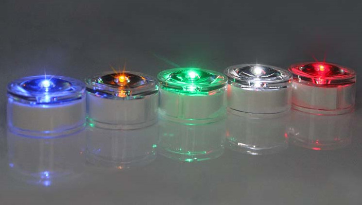 Aluminio sotterraneo per strade solari Rondo Incorporato LED Light Beacon Marcatori stradali