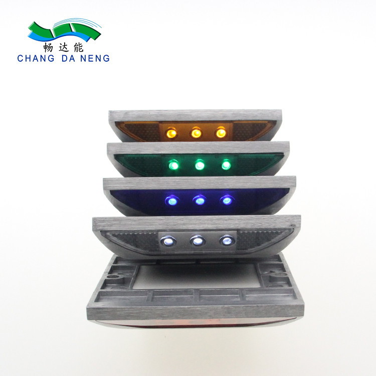 Cat Eye Aluminum Traffico solare Riflettente Strobe Light IP68 Autostrada Multi Colore Solar Road Stud