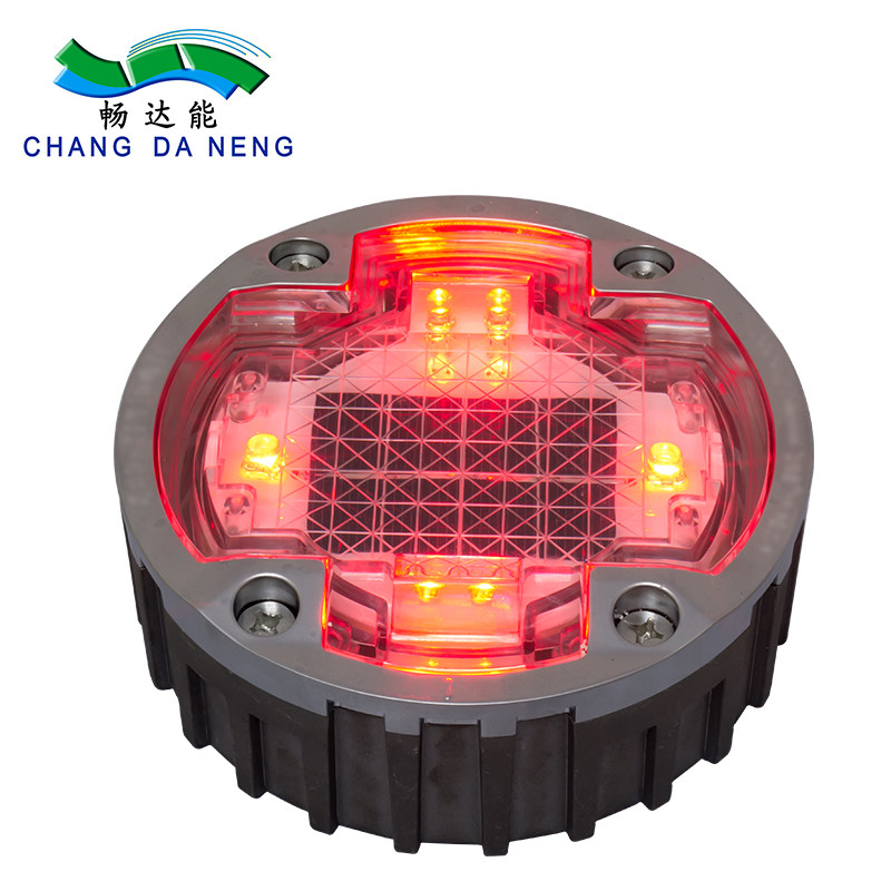 Riflettori stradali solari resistenti all'acqua pesanti / puntini stradali a energia solare con sorgente luminosa LED