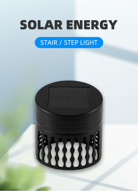 50000 ore di durata di vita Luce di recinzione solare con angolo di raggio di 120 ° e garanzia di 2 anni per la decorazione del giardino esterno