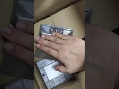 un perno solare di alluminio laterale della strada